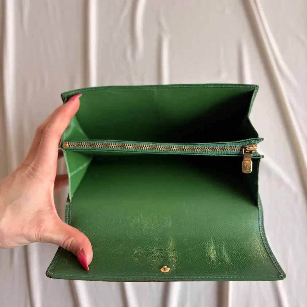 Louis Vuitton Sarah Wallet (Porte-Trésor International) Borneo Green Epi Leather